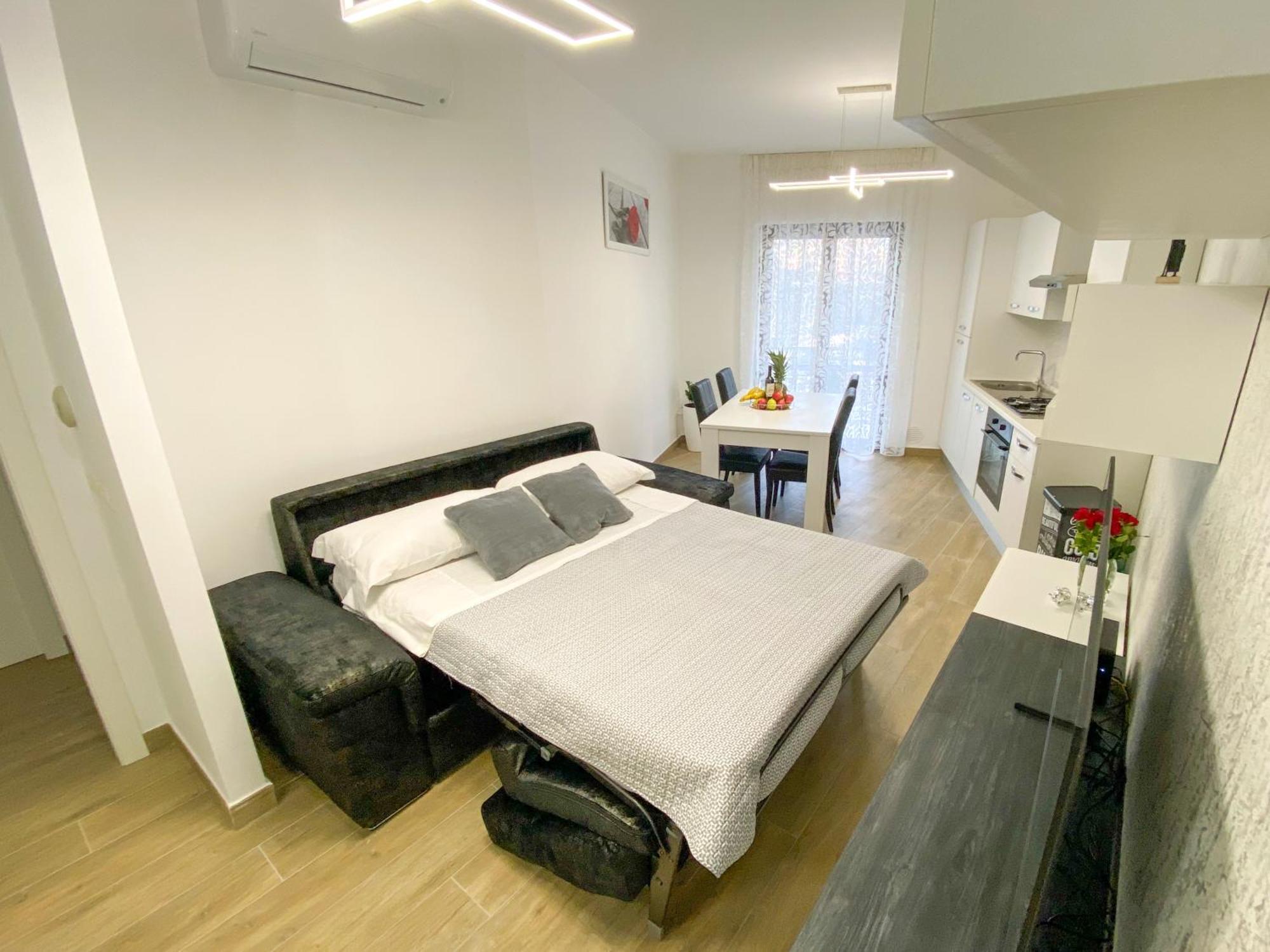 House 2 Apartment